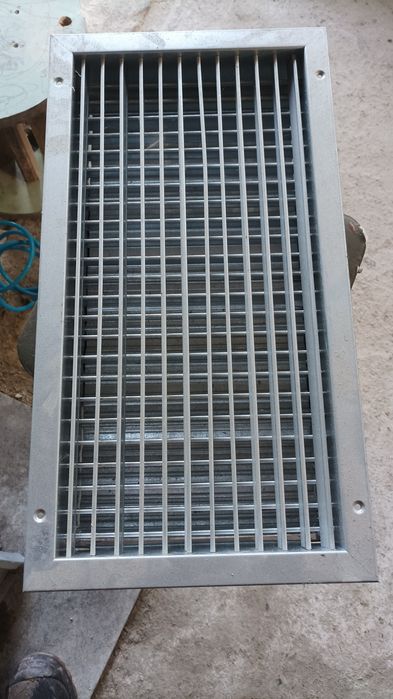 Kratka wentylacyjna regulowana