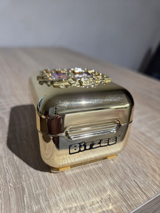 Bitzee Złote (sprzedaję jako uszkodzone)