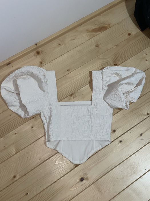 Топ zara з пишними рукавами