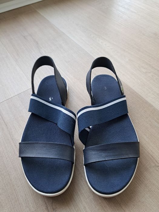 Granatowe sandały lacoste