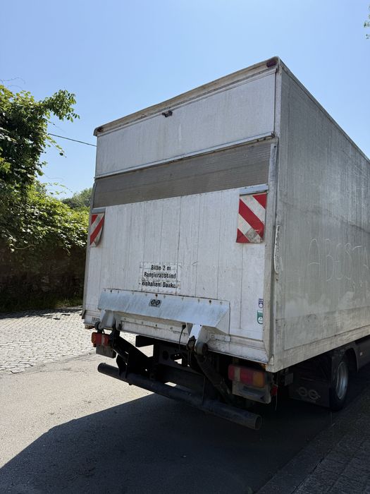 Camião Mercedes Atego 815