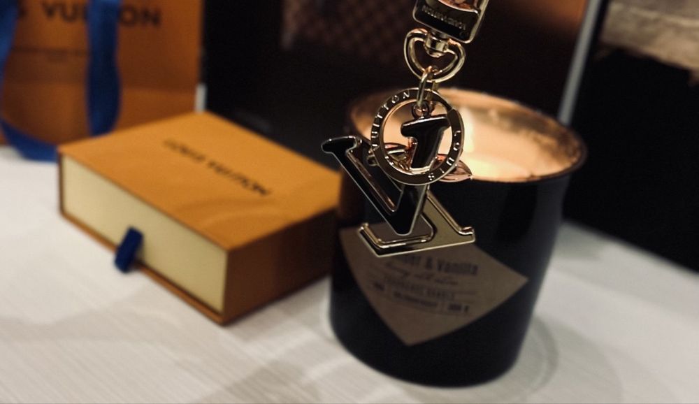 Брелок Louis Vuitton оригинал новый на подарок