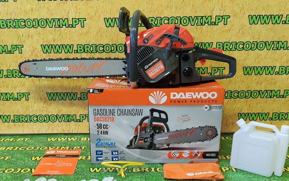 Motoserra Gasolina Novas DAEWOO - 58cc + Luvas + Óculos - OPORTUNIDADE