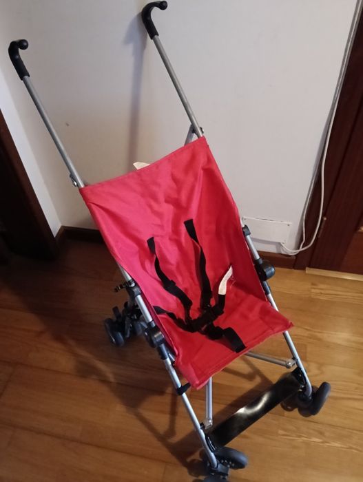 Carrinho de passeio de criança