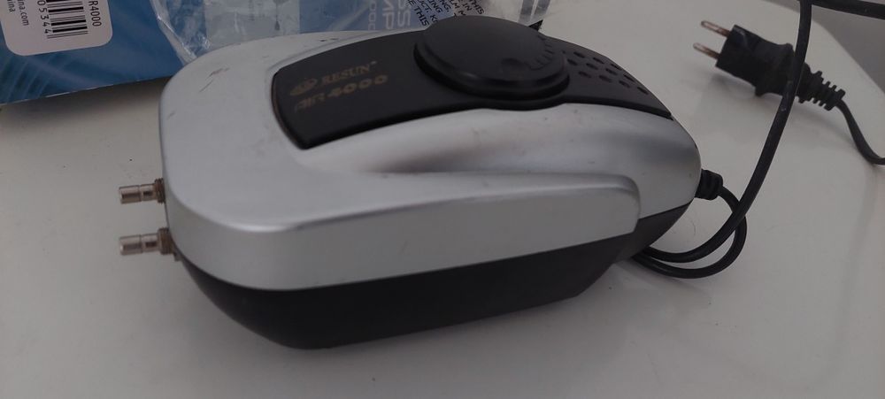 Bomba de ar de fazer bolhinas para aquário peixes até 800 litros