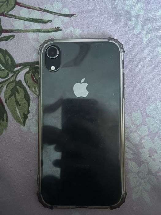 Iphobe XR  64 gb