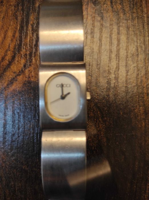 Relógio de senhora um relógio simples com classe.