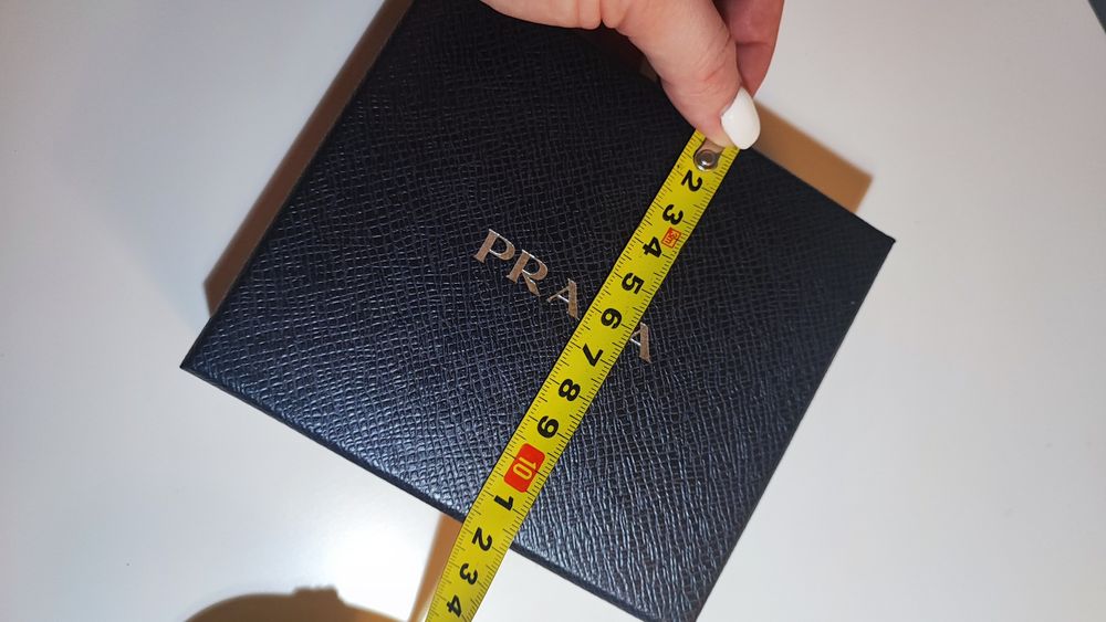Pudełko prezentowe Prada na portfel karton granat