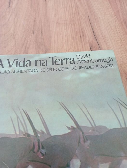 Vendo livro a vida na terra lSeleções do Reader's Digest antigo