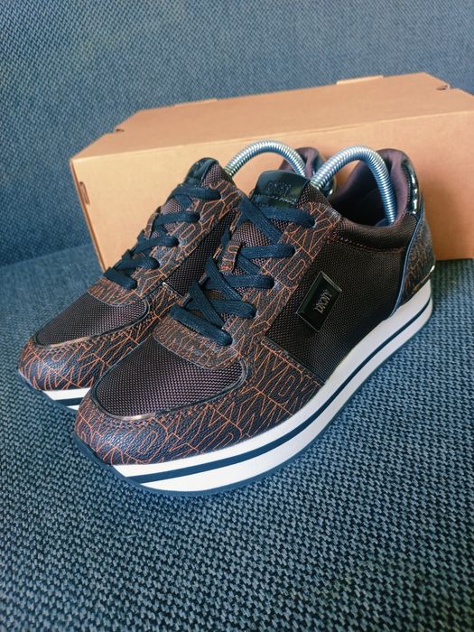Nowe Sneakersy DKNY Davie r. 40.5 / 26 cm – Outlet