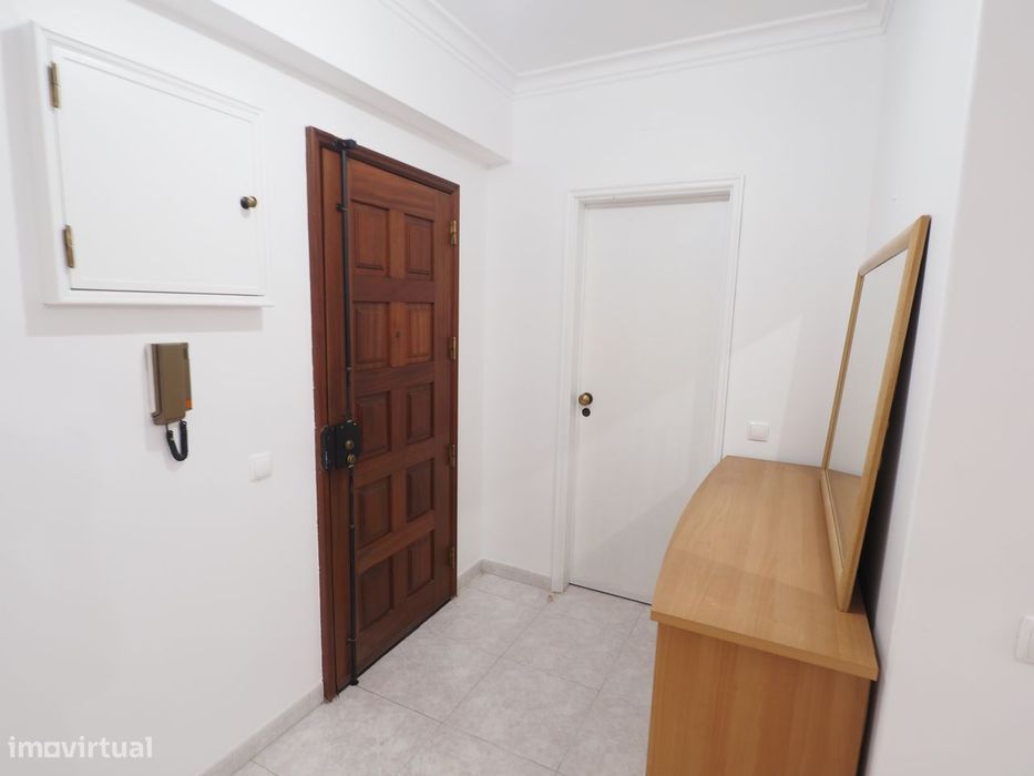 Apartamento T3 com terraço - Idanha