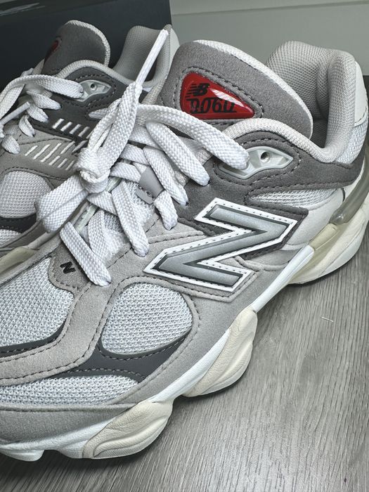 Sapatilhas New Balance 9060 originais - como novas