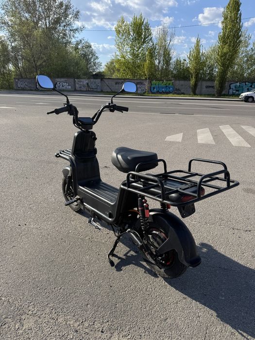 Електроскутер 150 км запас хода 50ah 1200w Aima