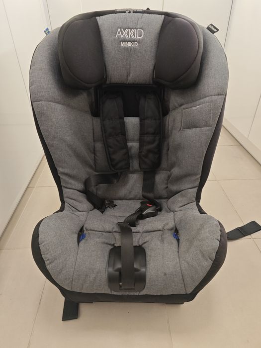 Fotelik samochodowy Axkid Minikid