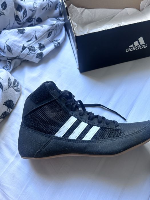 Buty zapasnicze