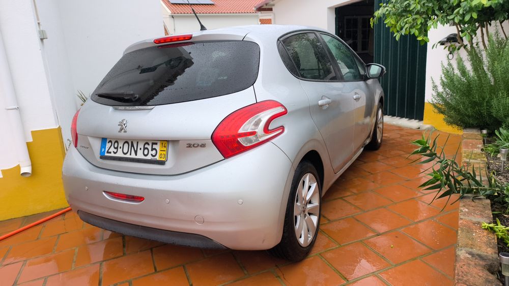 Peugeot 208 como novo