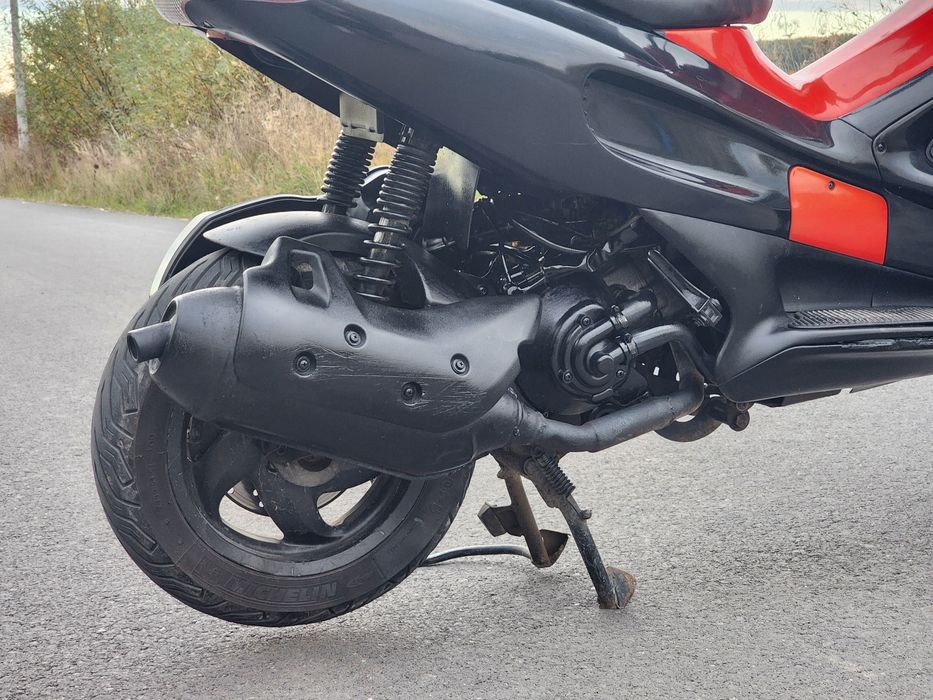 GILERA runner VXR 200