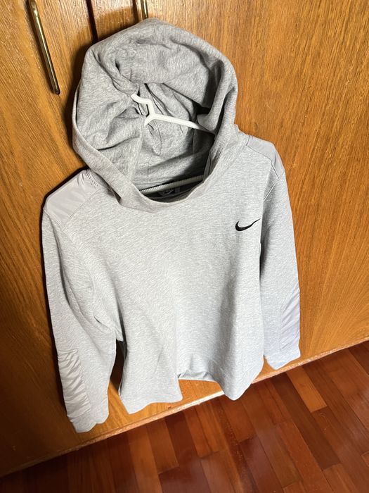Hoodie Nike , moderna e como nova