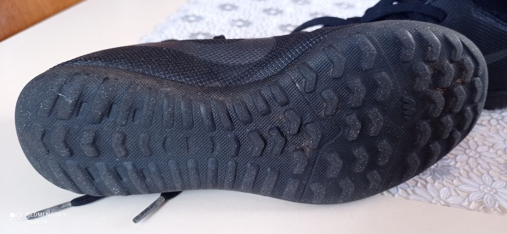 Buty piłkarskie nike czarne 35 wkł 20 cm