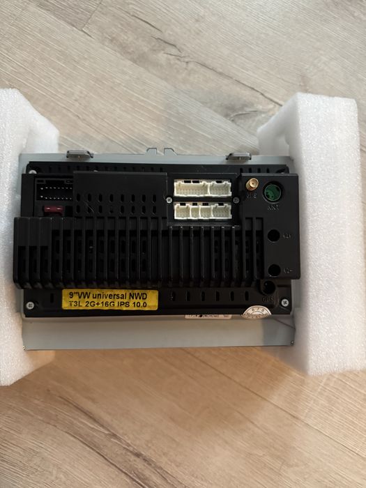 Автомобільна  мультимедійна система easygo