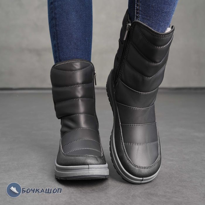 Жіночі дутики чорного кольору шкіряні непромокаючі