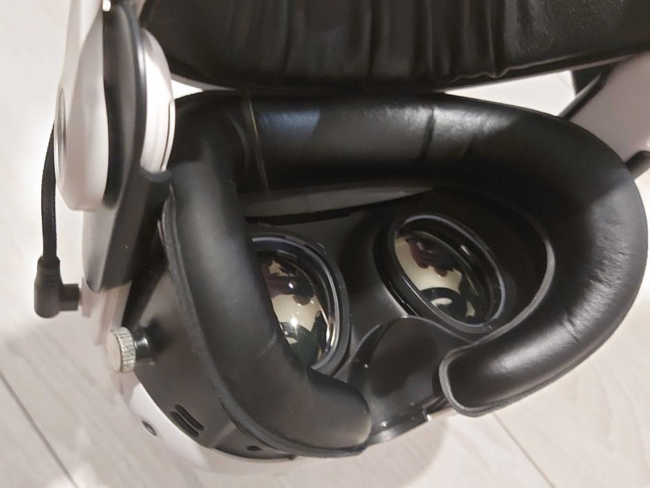Gogle VR OCULUS Meta Quest 3 512GB + dużo dodatków