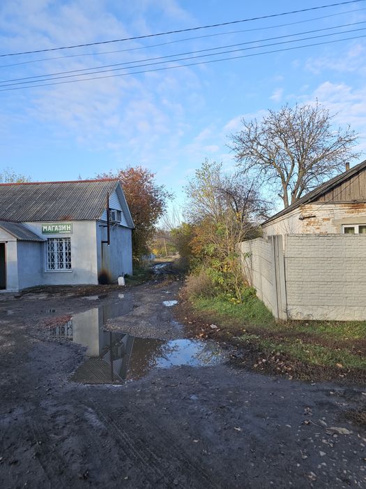 Продам пол-дома,в с. Борки, за Мерефой, статус квартиры