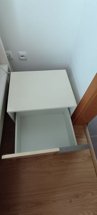 Vendo 2 comodas em óptimo estado
