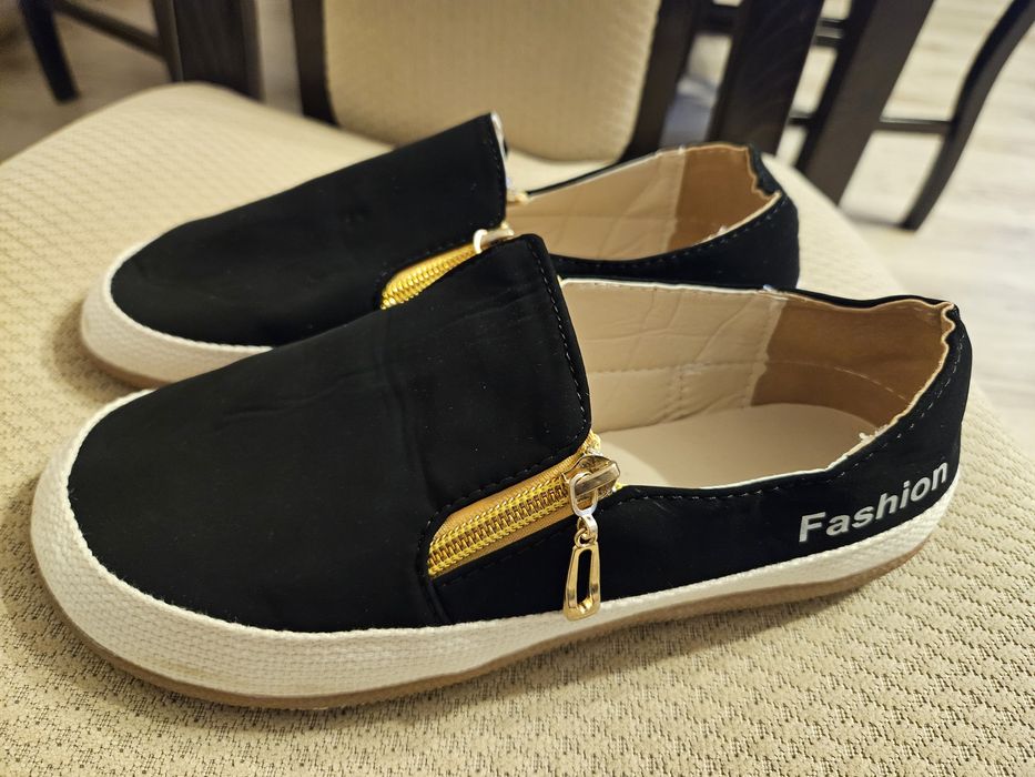 Nowe Trampki damskie 39