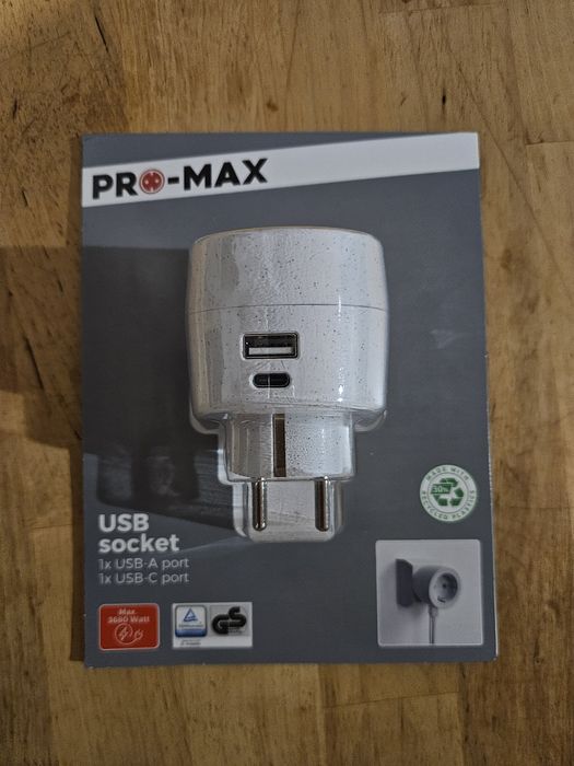 Adapter do gniazda