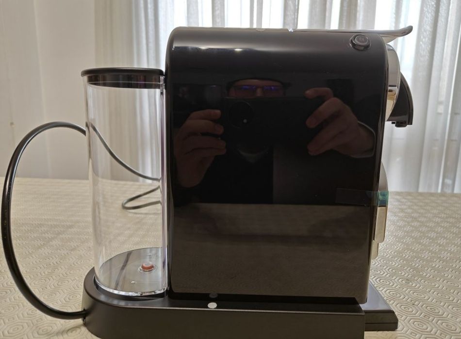 Máquina Citiz preta Nespresso
