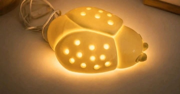 Ikea lampka nocna kinkiet wisząca ,włącznik