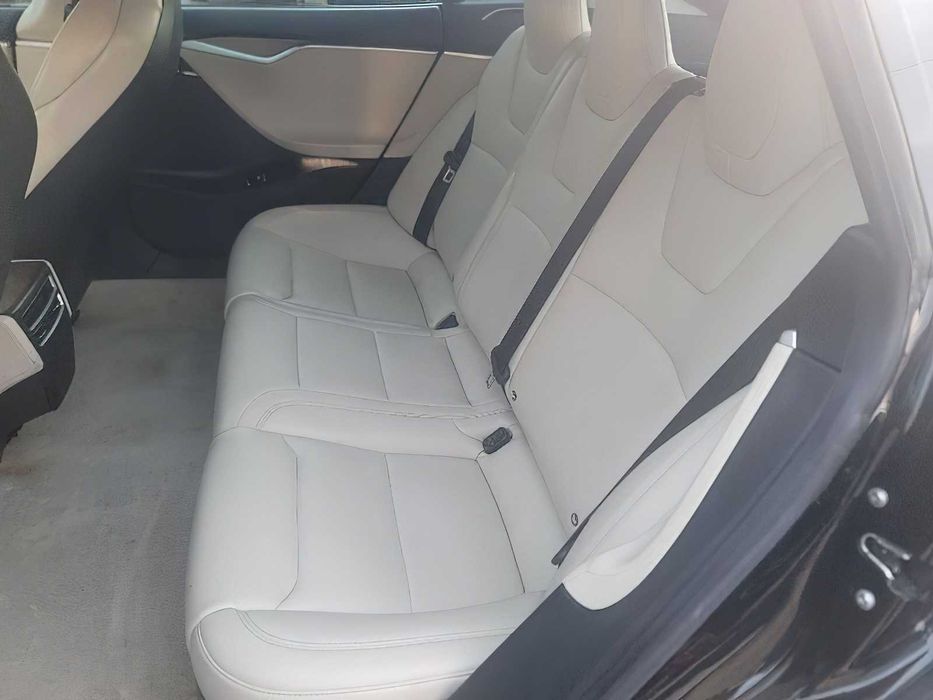 Tesla Model S 75      2017