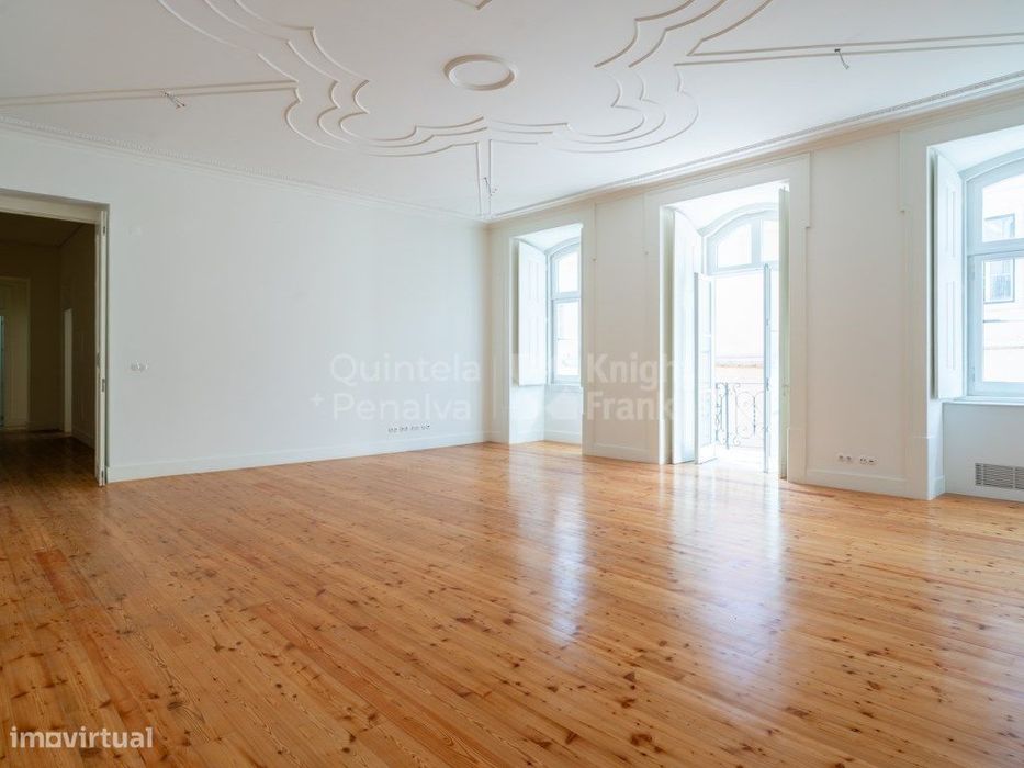 Apartamento T3 à Venda na Estrela, Lisboa