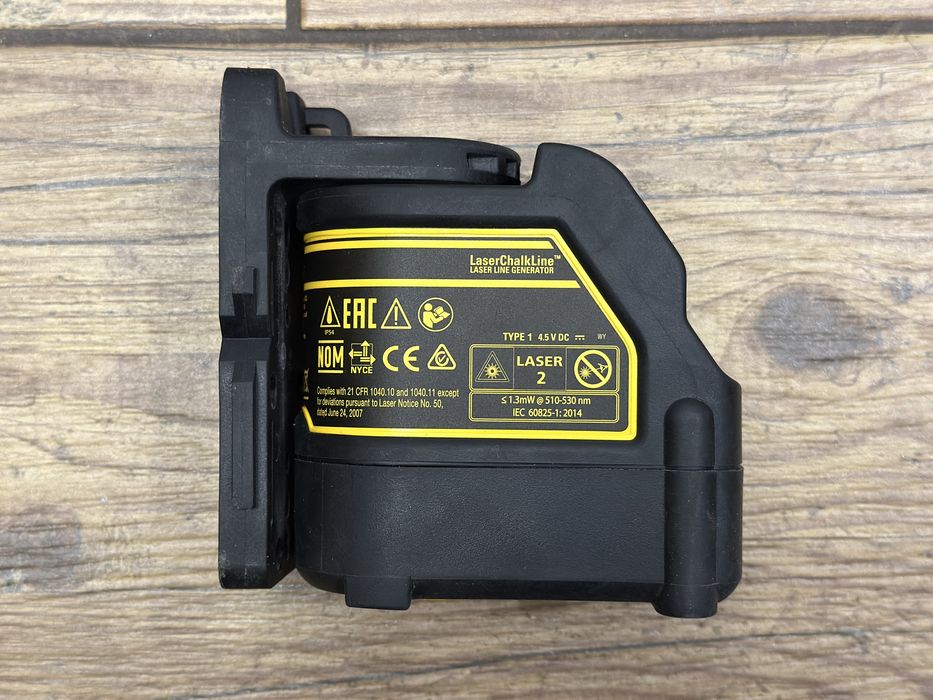 Zielony laser krzyżowy akumulatorowy DeWalt DW088CG | walizka