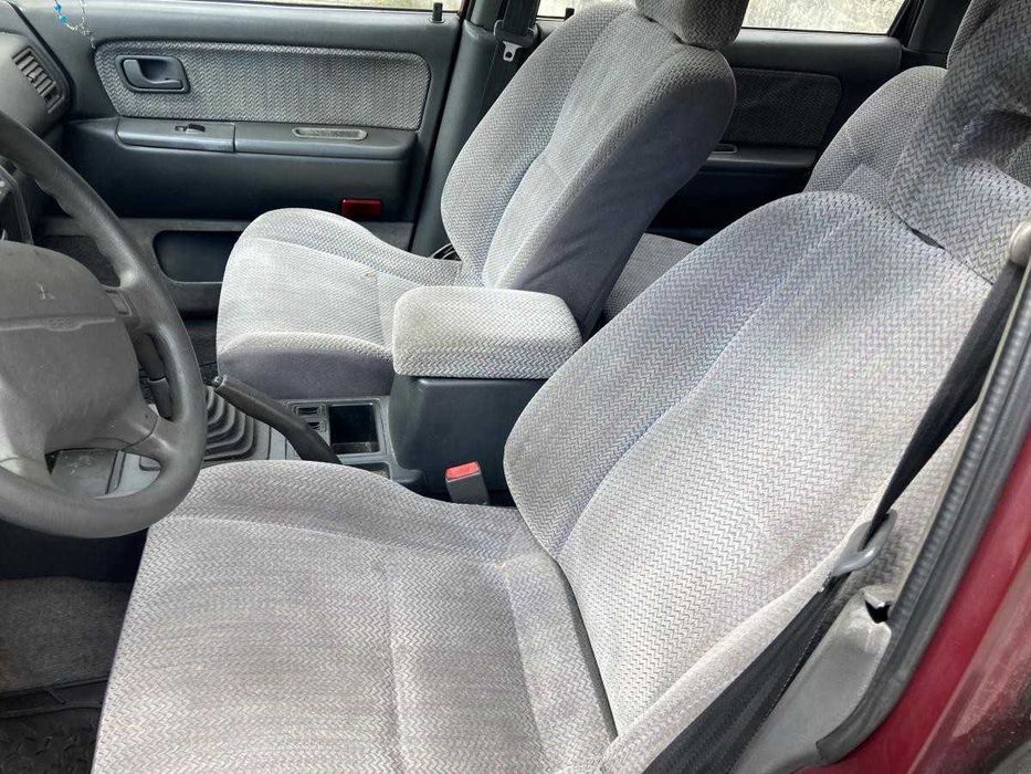 Mitsubishi Space Wagon 7 lugares - 95