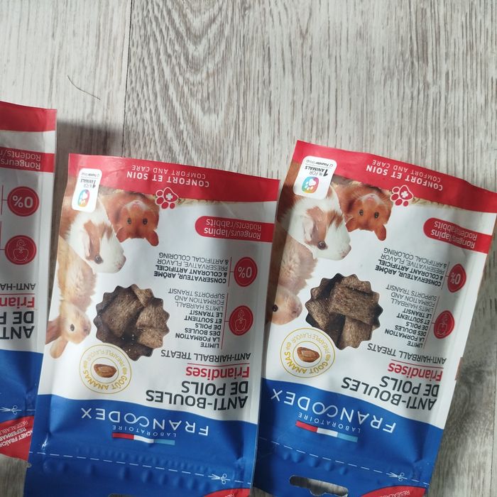 Pellet karma zioła i smaczki odkłaczające dla królika