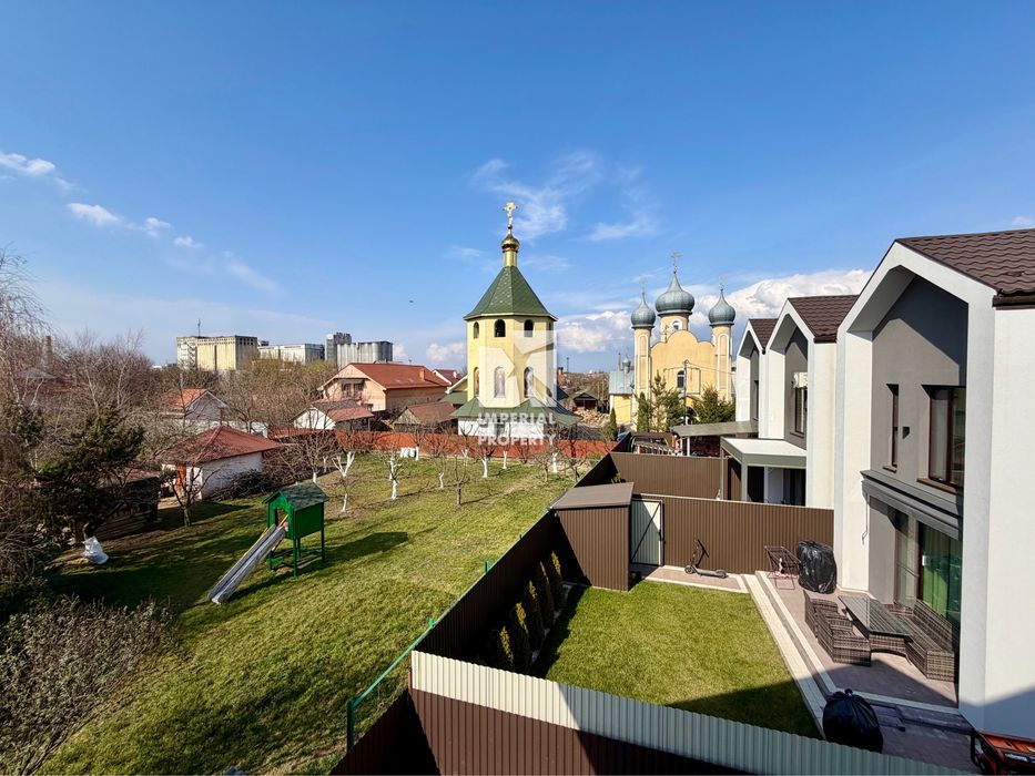 Продаж стильного газифікованого будинку в Ужгороді !