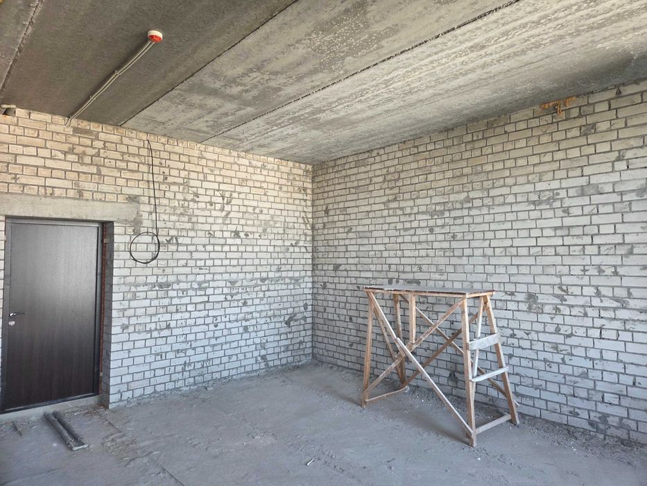 Продам 1 комнатная  ЖК Алые Паруса