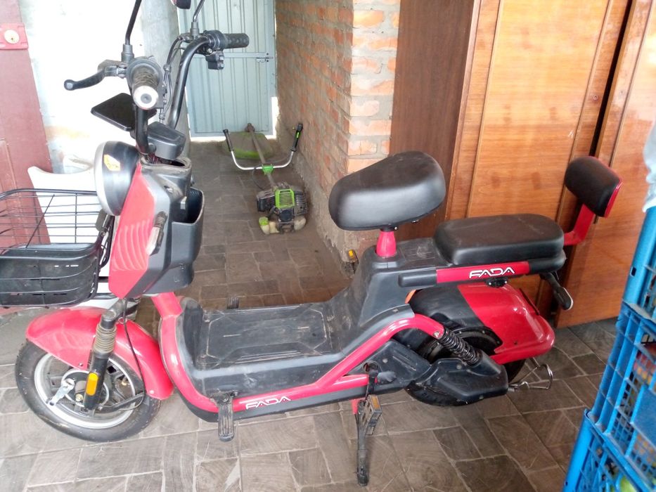 Електроскутер FADA