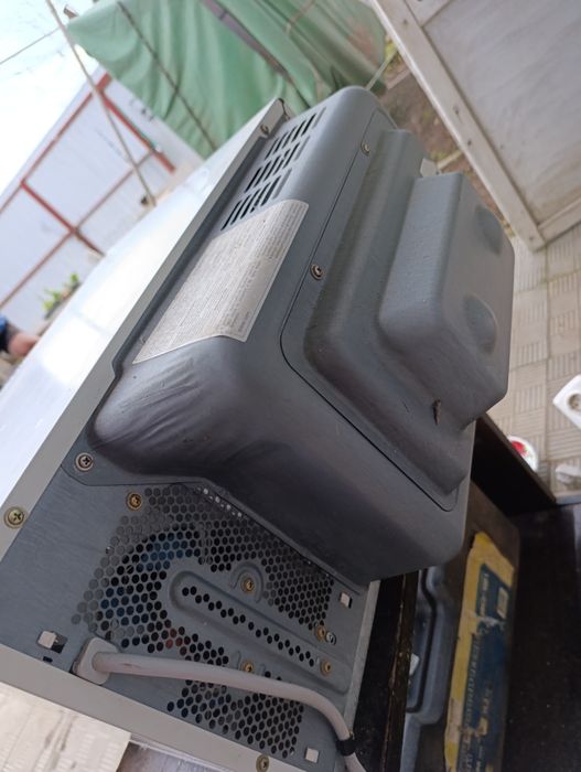 Продам микроволновку Панасоник в отличном состоянии  .