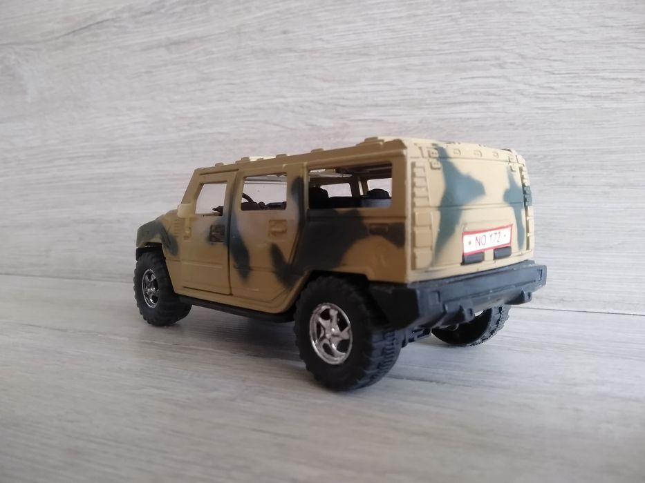 Джип  Hummer  H2