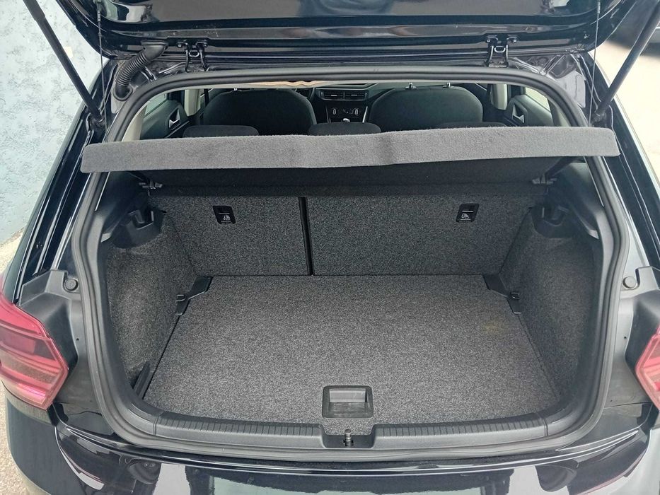 VW Polo 1.6 tdi ( pequeno sinistro )
