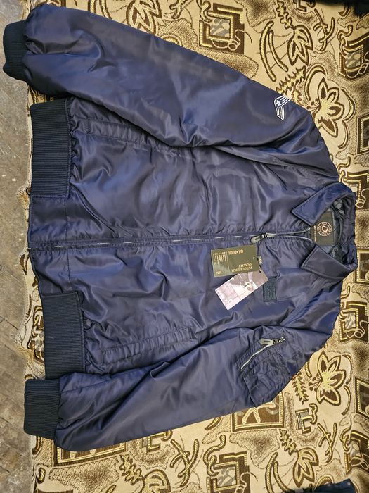 Продам классный бомбер Альфа