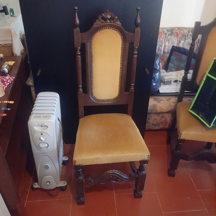 Mesa de madeira maciça