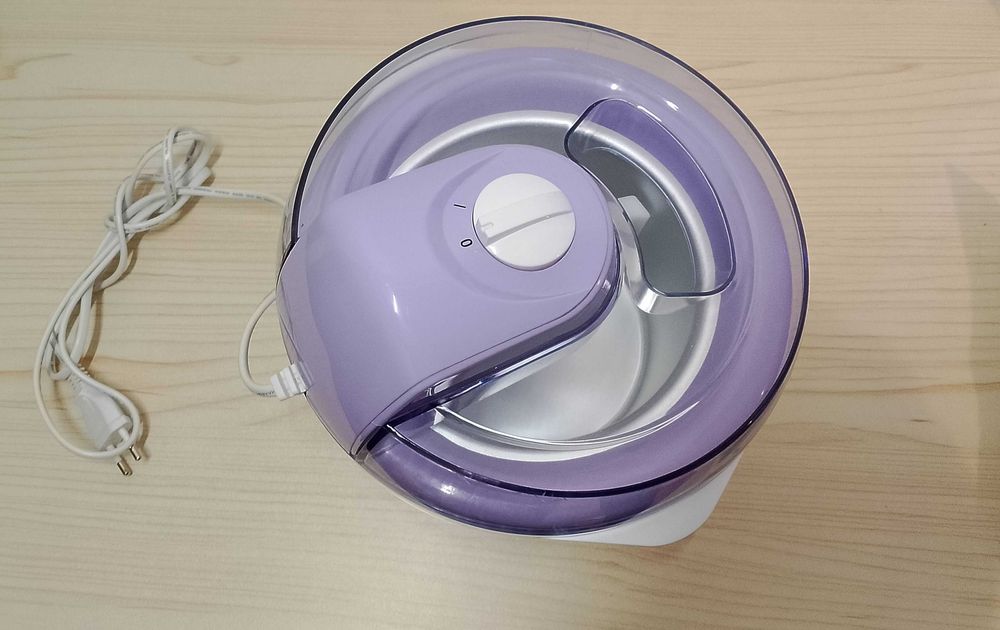 Maszyna do lodów/sorbetów domowych SilverCrest.