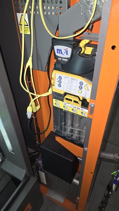 Vending automat Solid 6