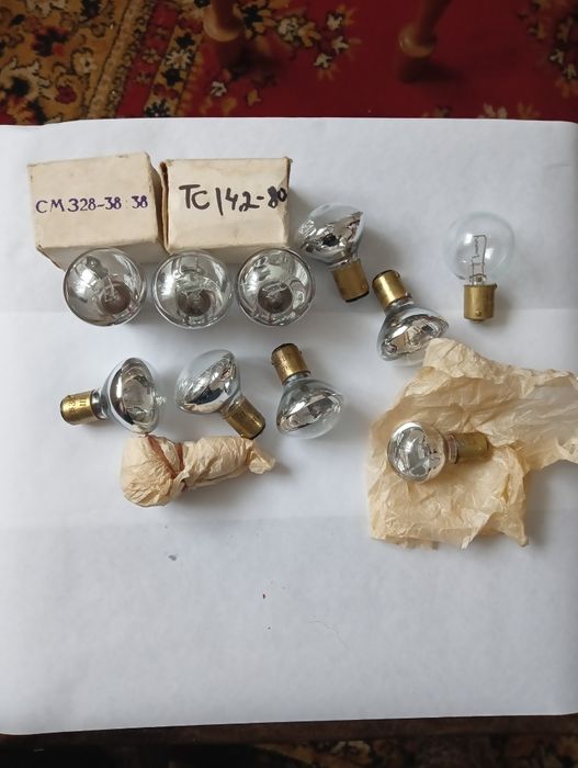 Продам лампочки новые.