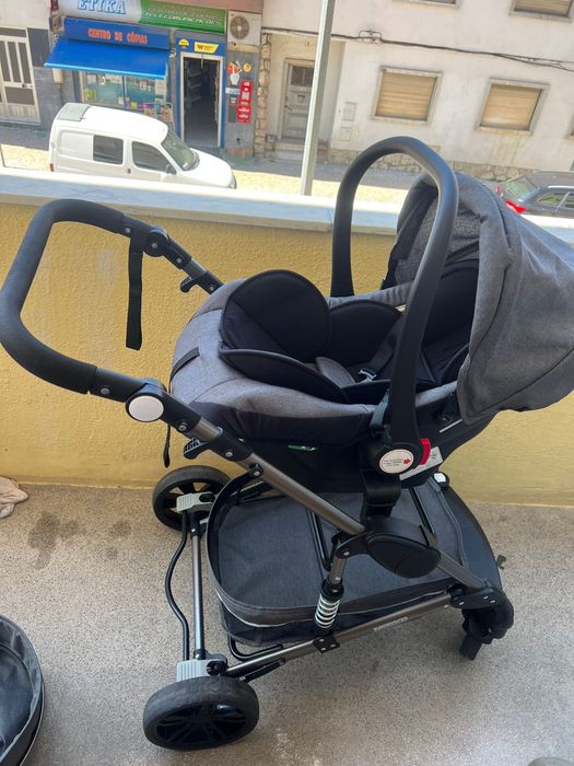 Carrinho de bebe trio