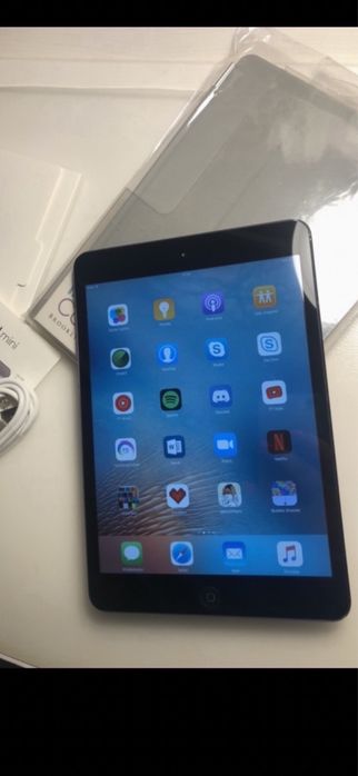 Tablet iPad Apple - super stan